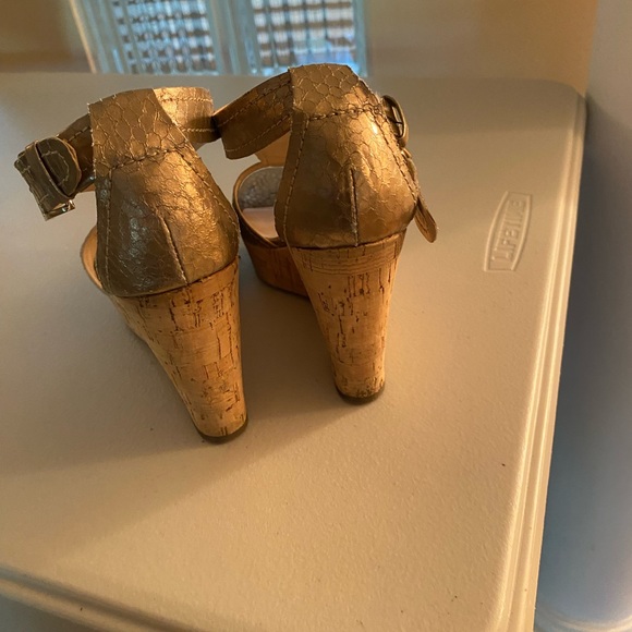 Franco Sarto gold colour sandals, wedge size 5,5 - Picture 3 of 7